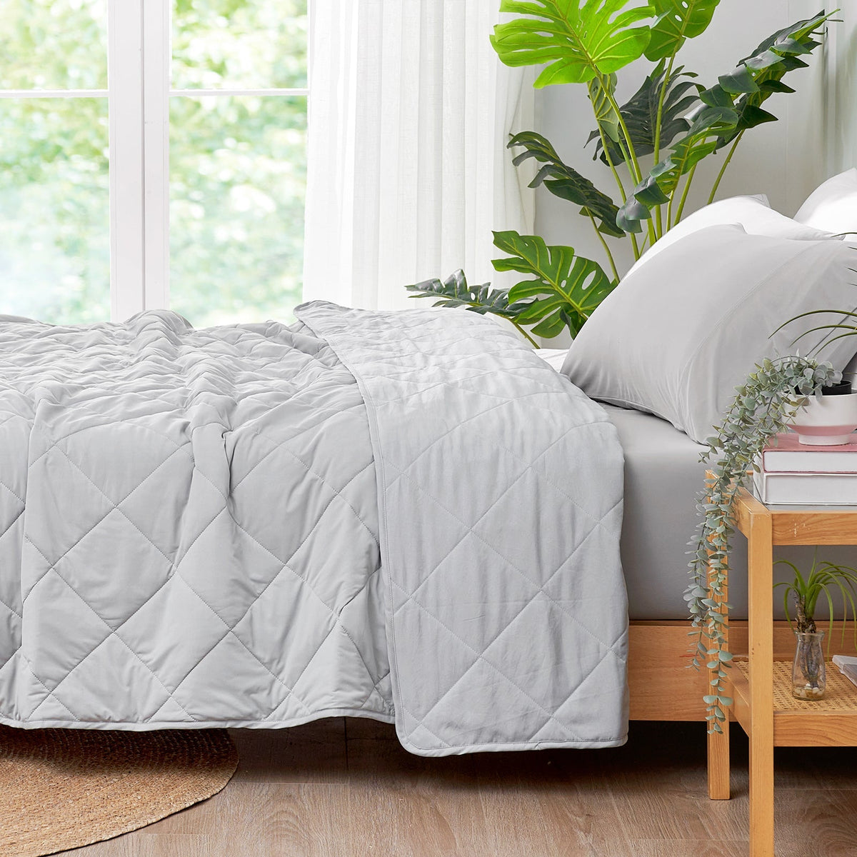 Cooling Blanket Japanese Arc-Chill Fabric Dual-Sided Cloud-Quilted
