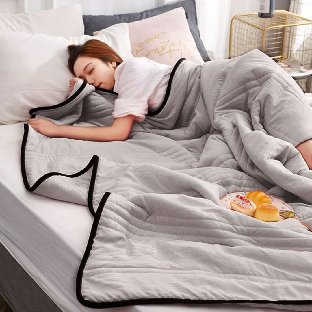Cooling Blanket Lightweight & Breathable Machine Washable