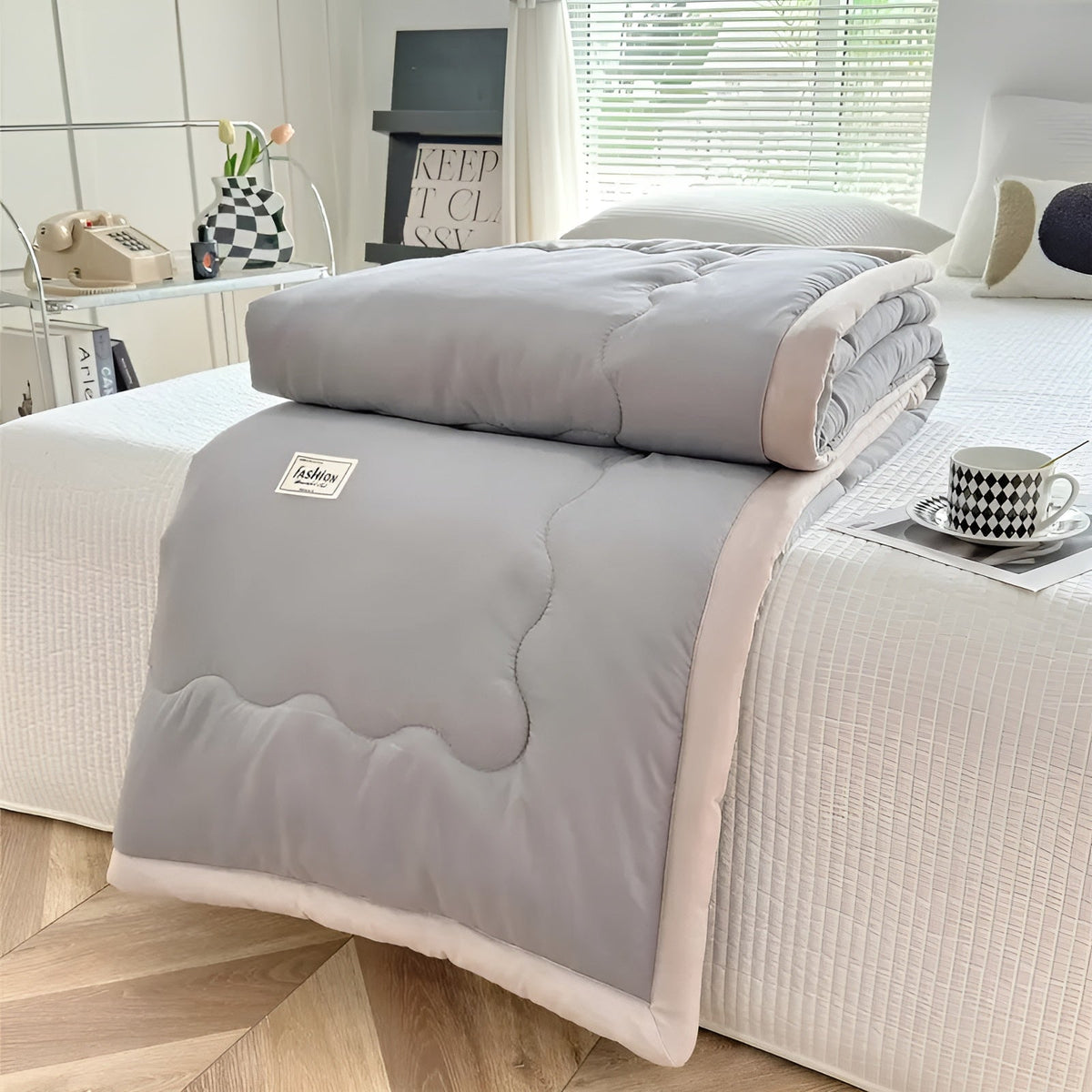 Cooling Blanket Lightweight Breathable Polyester Machine Washable