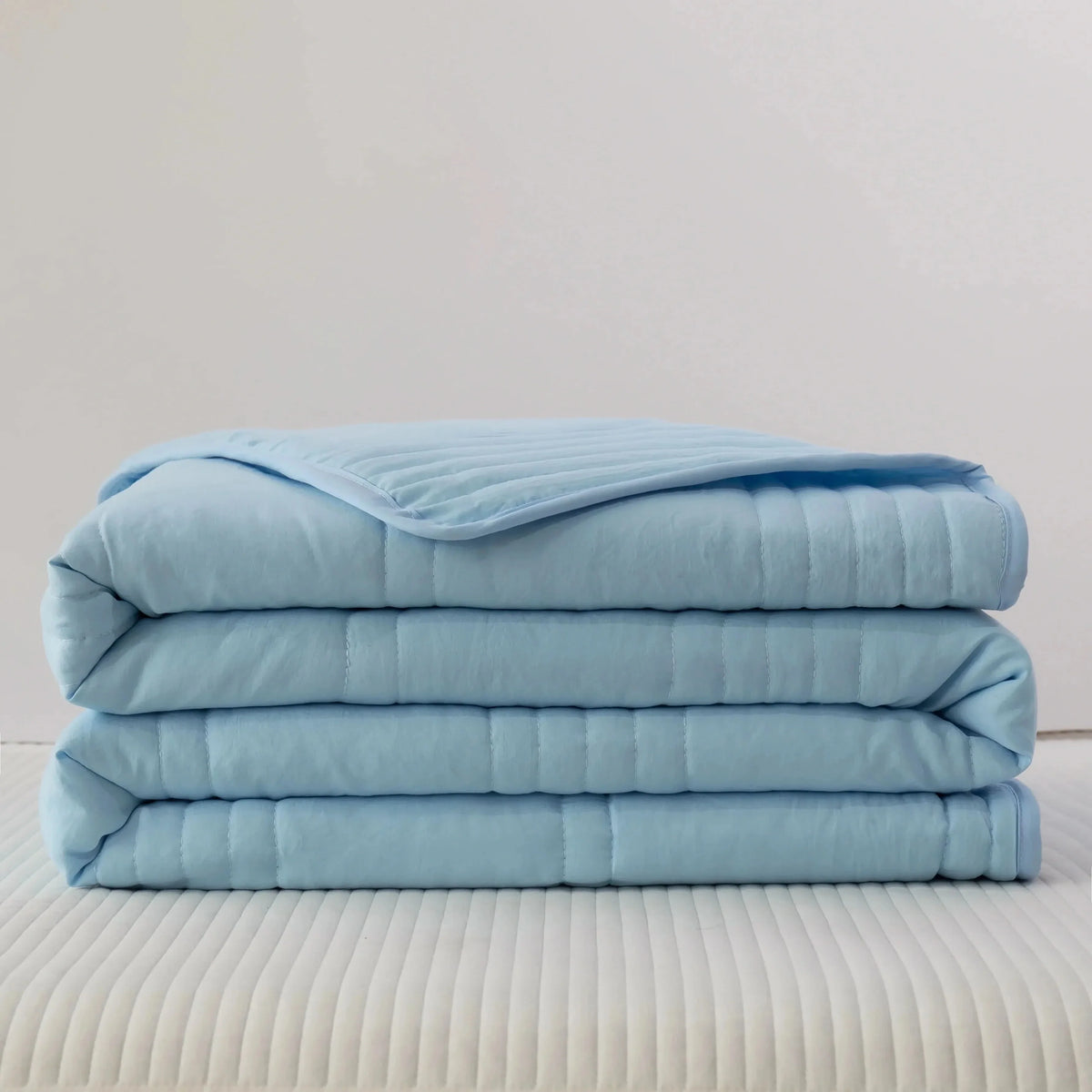 Cooling Blanket Lightweight Breathable Soft-Touch