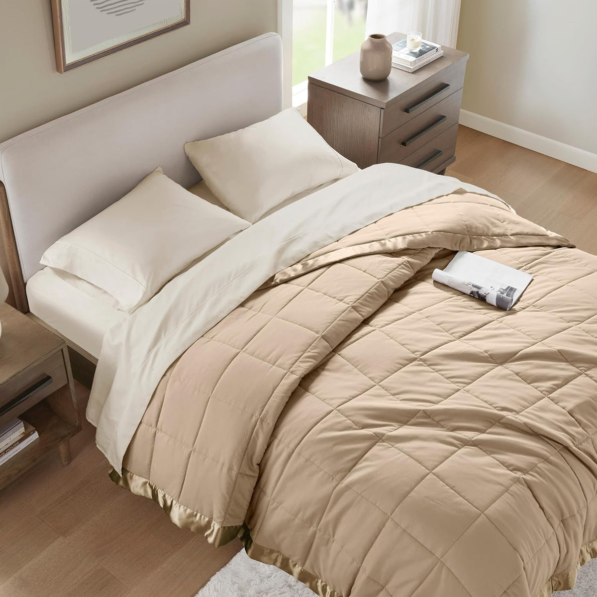 Cooling Blanket Moisture-Wicking Microfiber Down Alternative