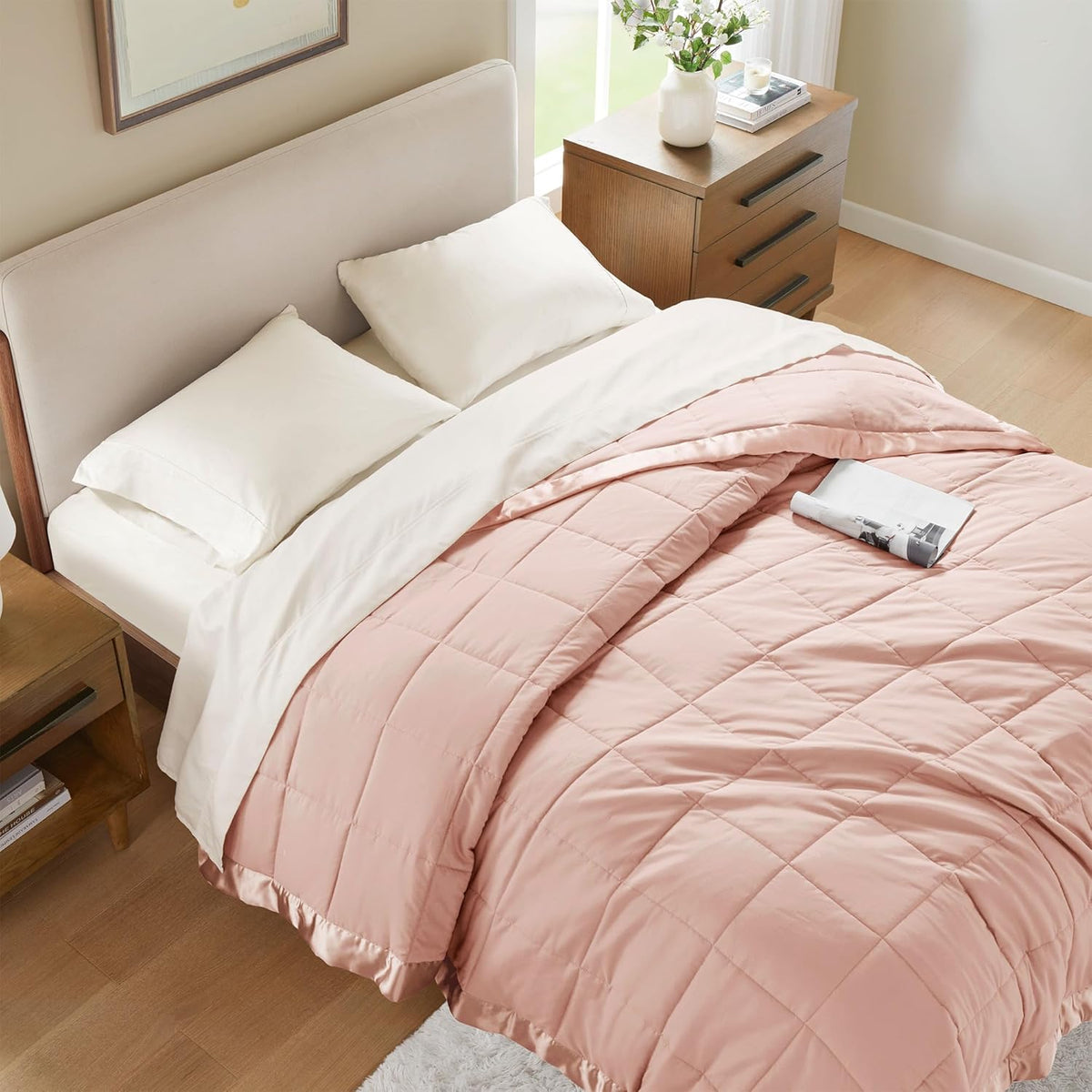 Cooling Blanket Moisture-Wicking Microfiber Down Alternative