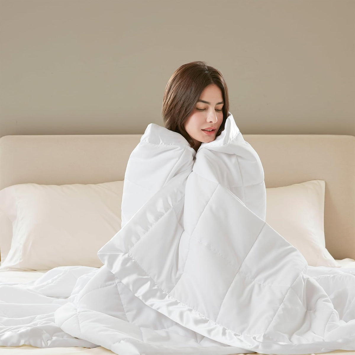 Cooling Blanket Moisture-Wicking Microfiber Down Alternative