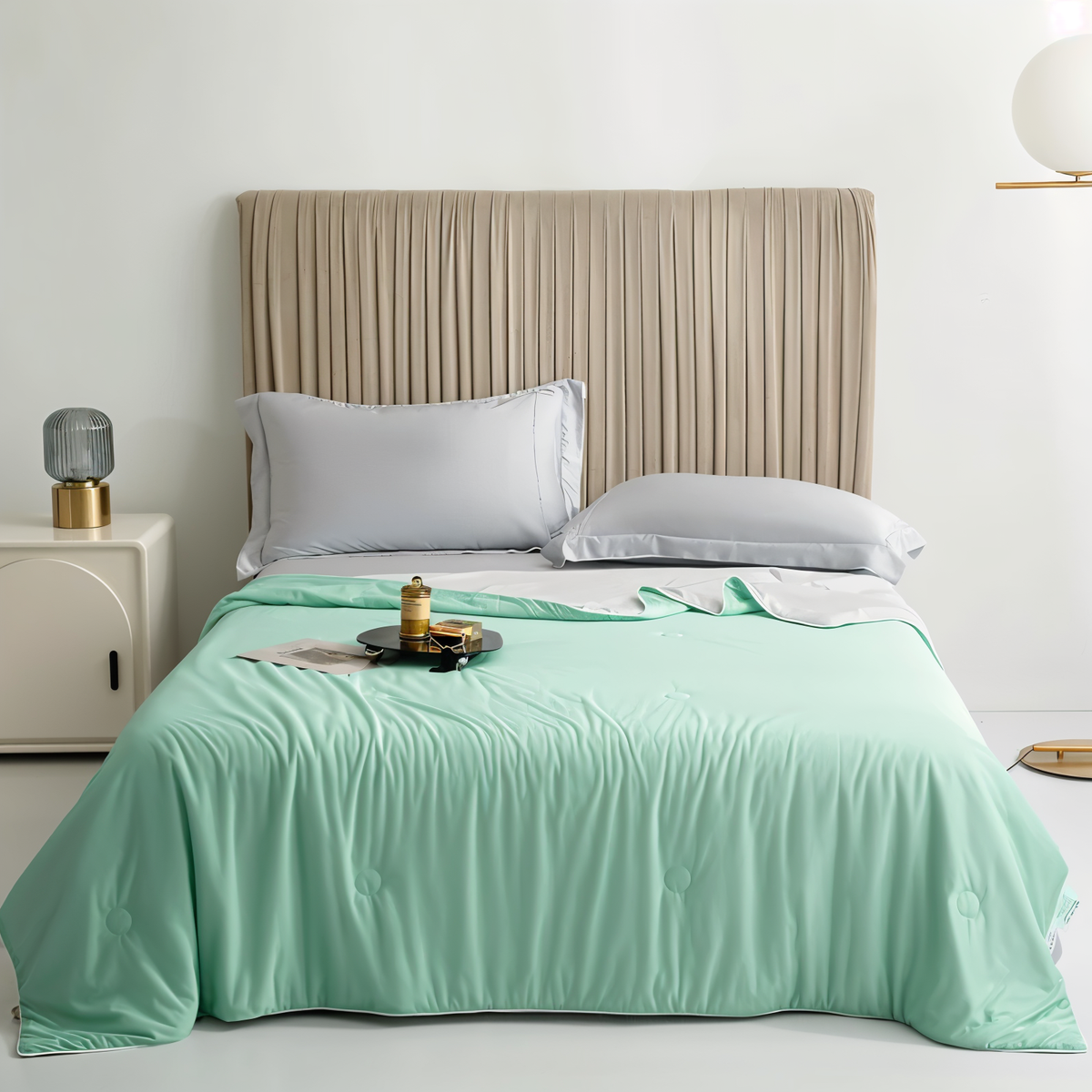 Cooling Blanket Reversible Cooling Fiber Hypoallergenic