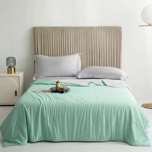 Cooling Blanket Temperature-Managing Breathable Moisture-Wicking