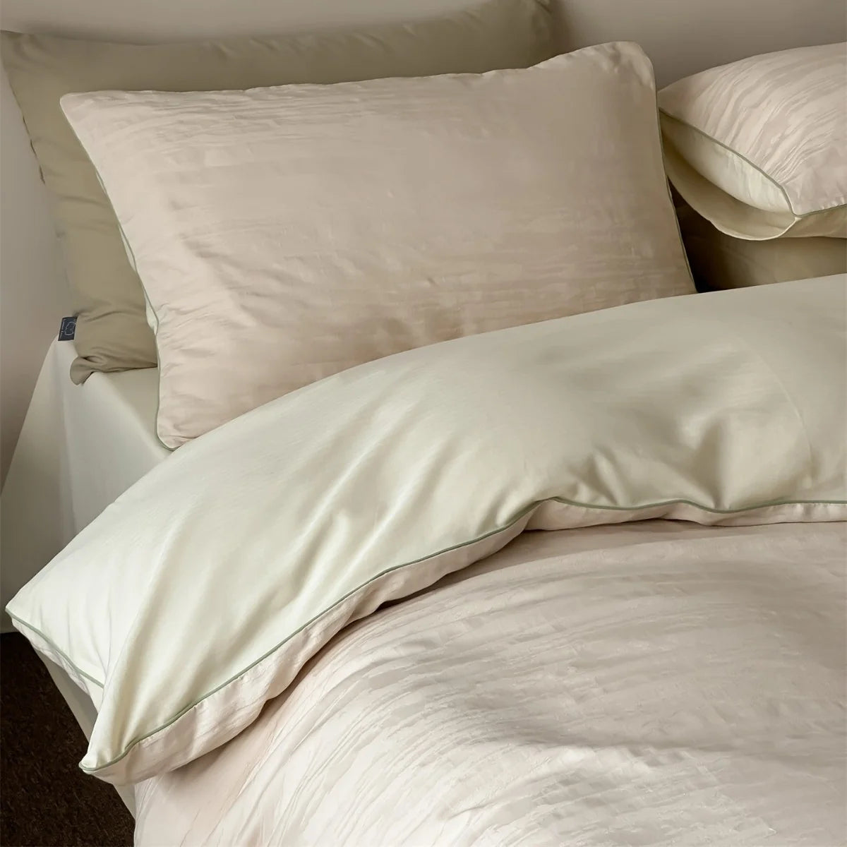 Cotton Bedding Set Fine Relief Texture Satin-Matte & Breathable