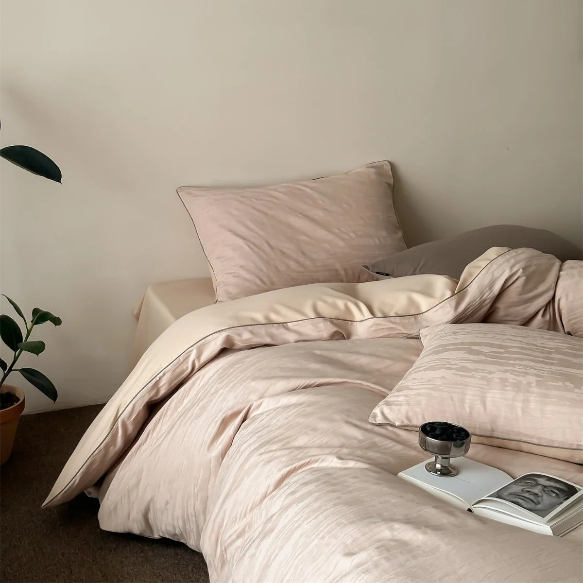 Cotton Bedding Set Fine Relief Texture Satin-Matte & Breathable