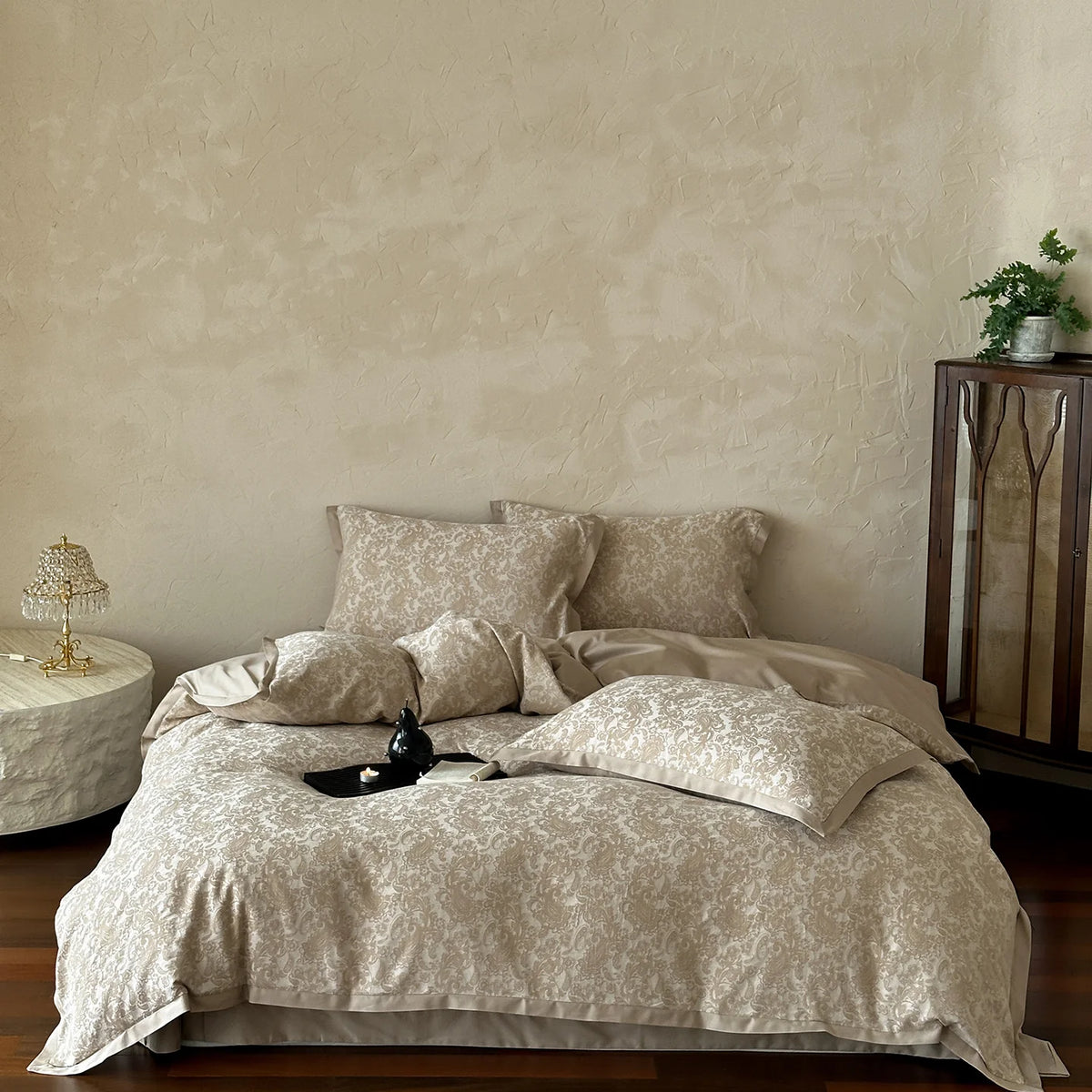 Cotton Bedding Set Jacquard Weave Year-Round Comfort