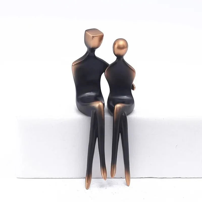 Couple Statue Durable Resin Romantic Table & Shelf Decor