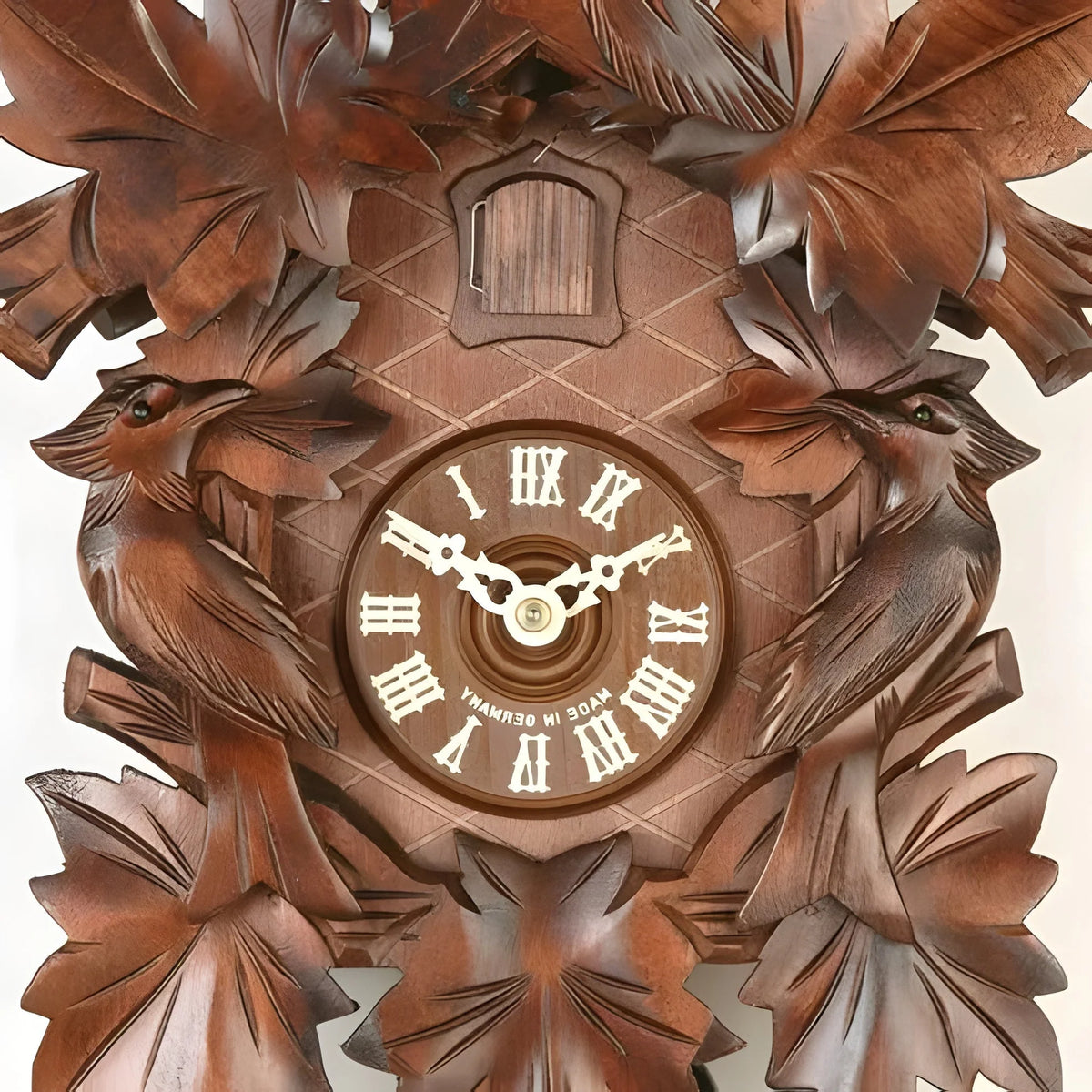 Cuckoo Clock Hand-Carved Real Pendulum Battery-Operated