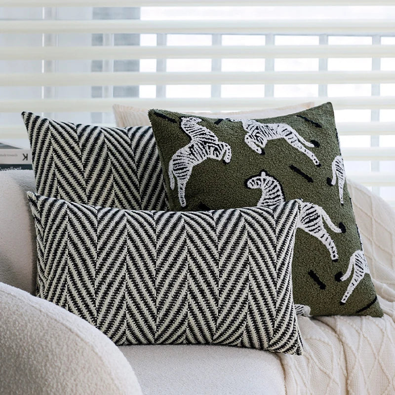Cushion Cover Hand-Tufted Animal Appliqué Bouclé Texture Concealed Zipper