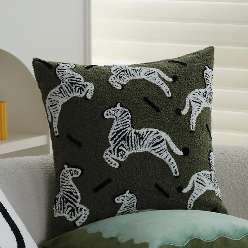 Cushion Cover Hand-Tufted Animal Appliqué Bouclé Texture Concealed Zipper