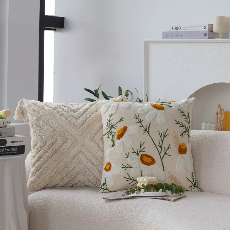 Cushion Cover Hand-Tufted Daisy Cotton-Linen 18x18 Inch