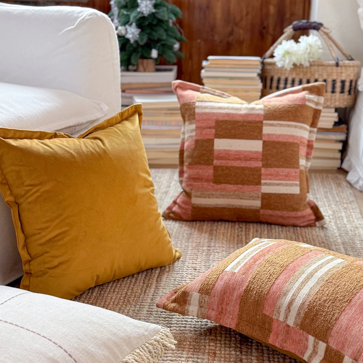 Decorative Cushion Cotton-Linen Hand-Knotted Fringes 45×45 cm