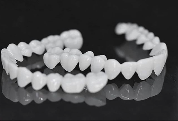 Dental Prosthesis Customizable Fit & Natural Look