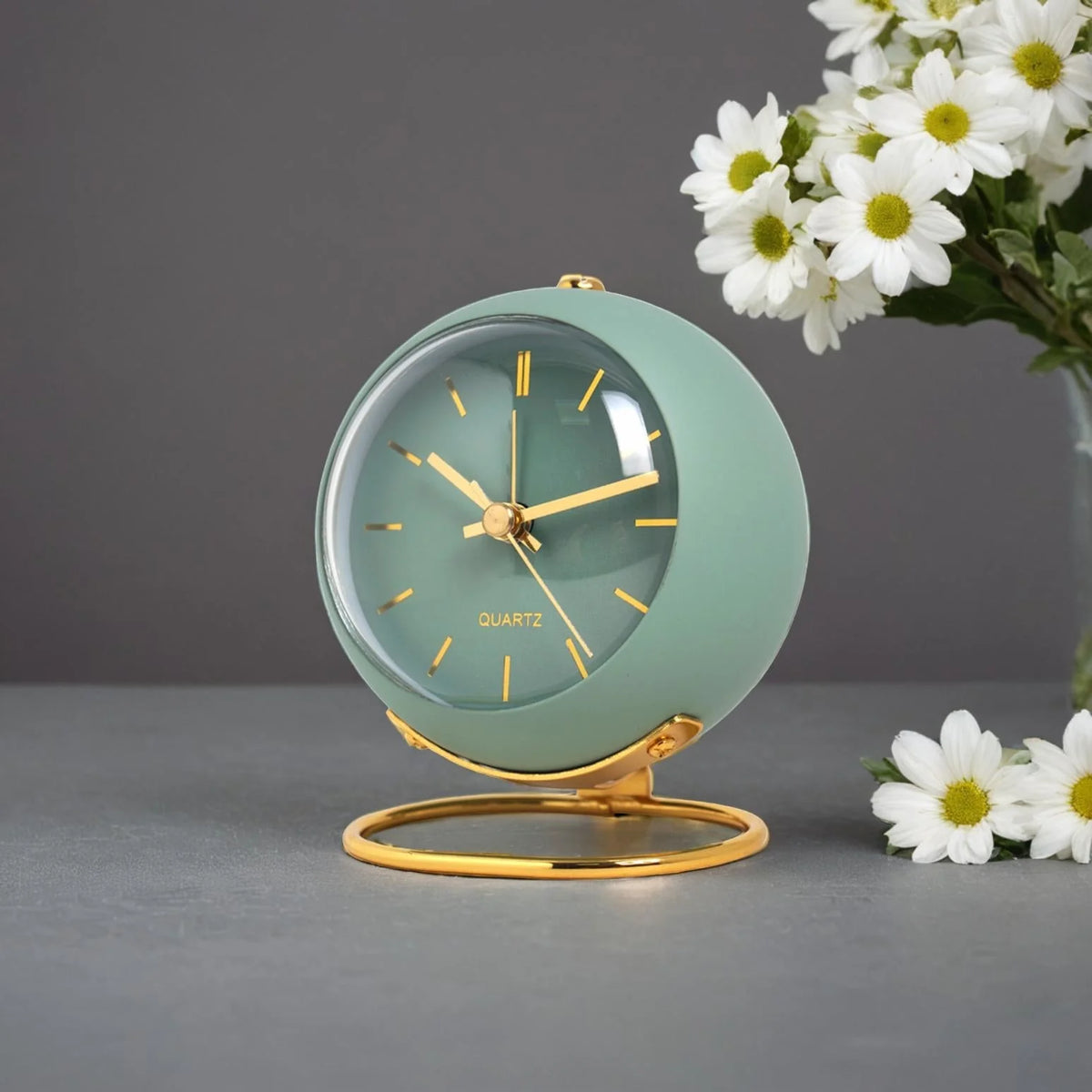 Desk Clock Compact Metal Case Quartz Movement