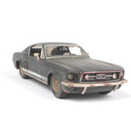 Die-Cast Collectible Car 1:24 Scale Zinc Alloy