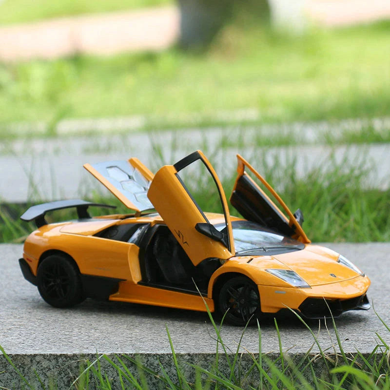 Diecast Model Car 1:24 Alloy Openable Doors