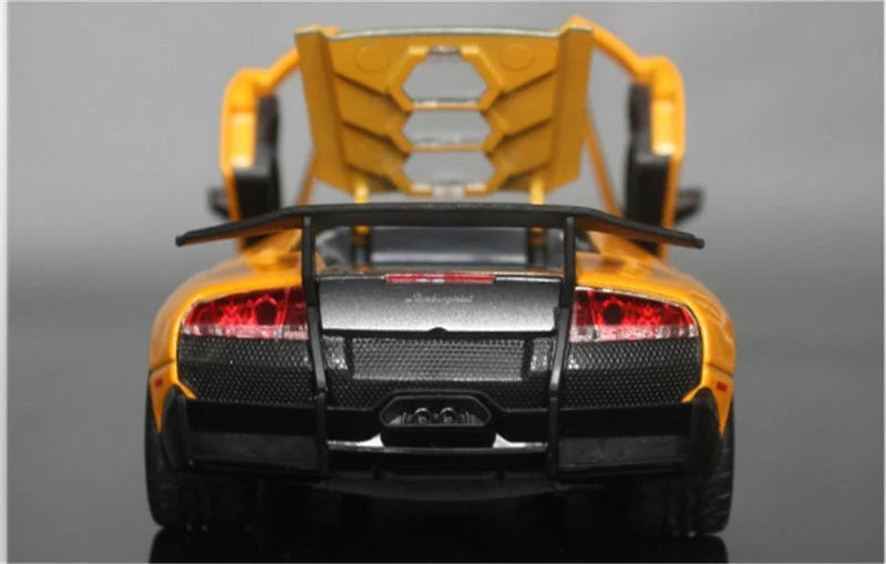 Diecast Model Car 1:24 Alloy Openable Doors