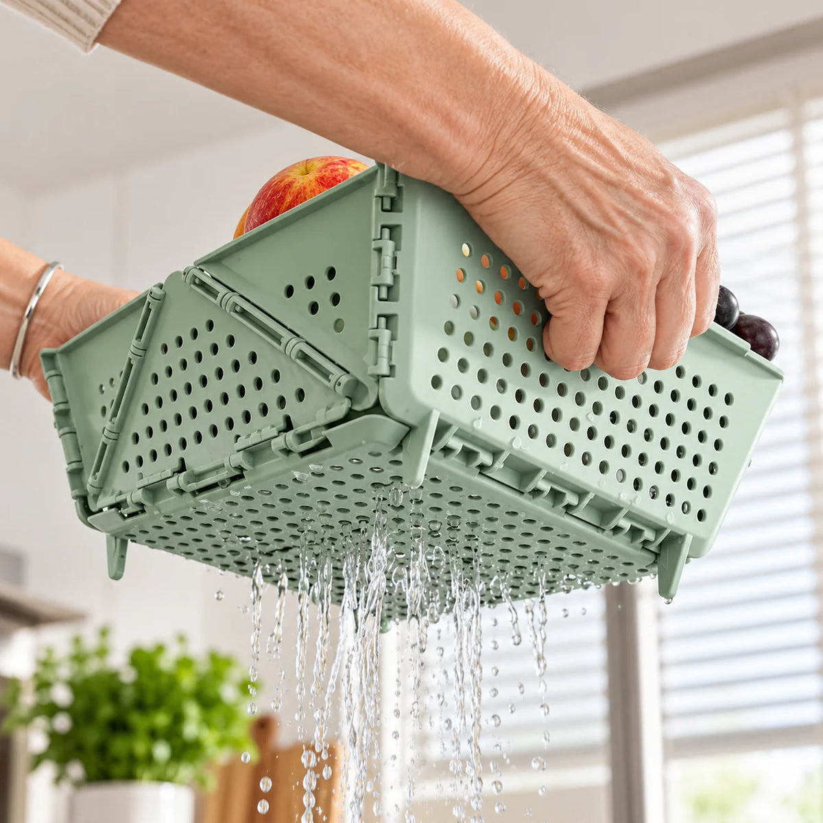 Draining Basket Collapsible Space-Saving Drainage Holes
