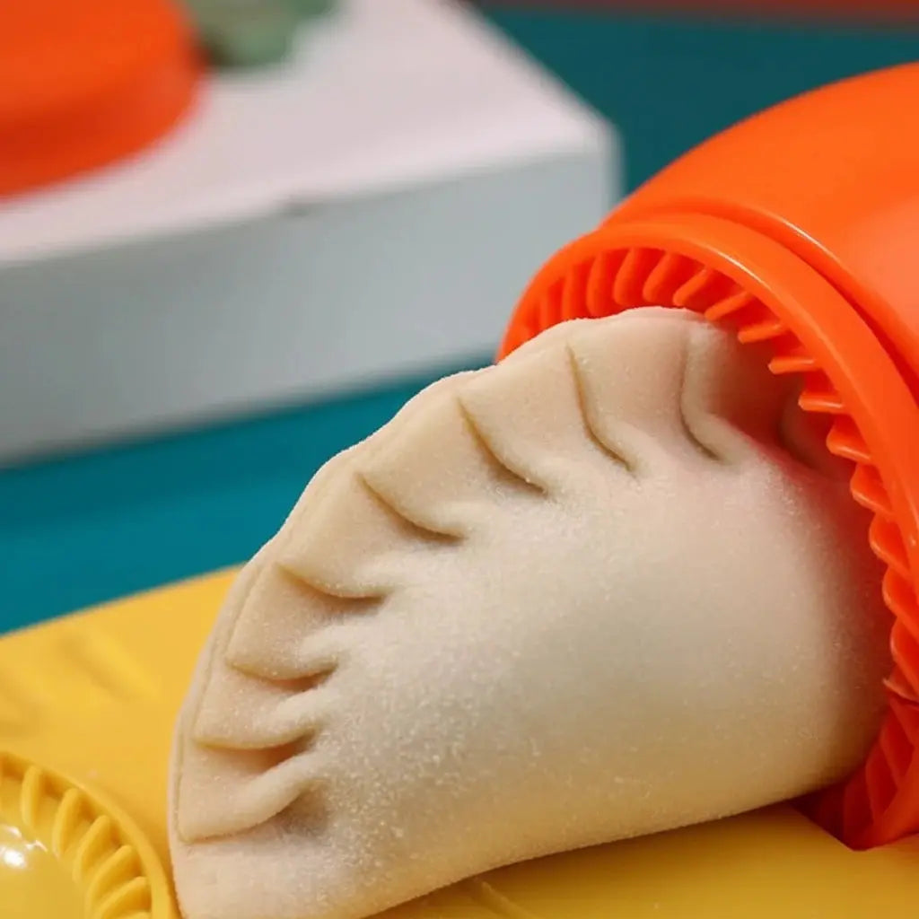 Dumpling & Ravioli Maker Dual-Size Tight Seal