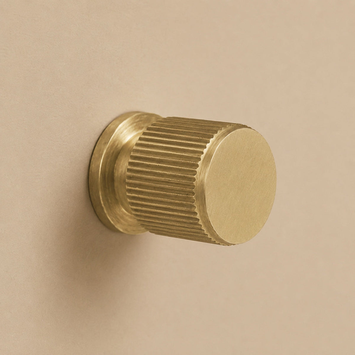 Durable Metal Ergonomic Door Knobs & Pulls (Set)