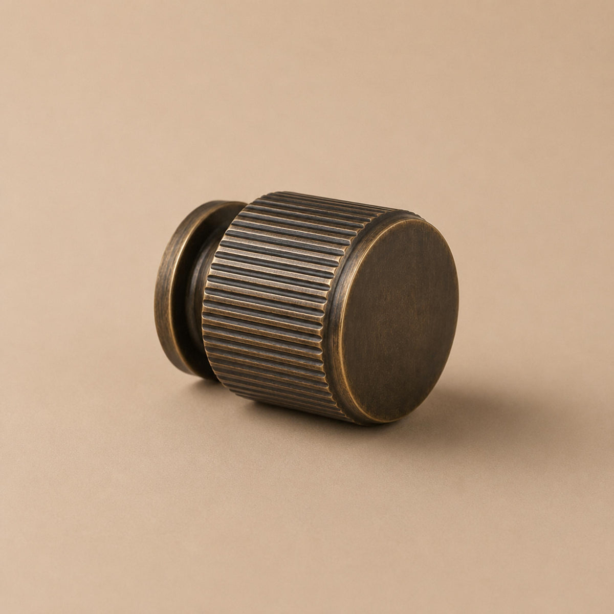 Durable Metal Ergonomic Door Knobs & Pulls (Set)