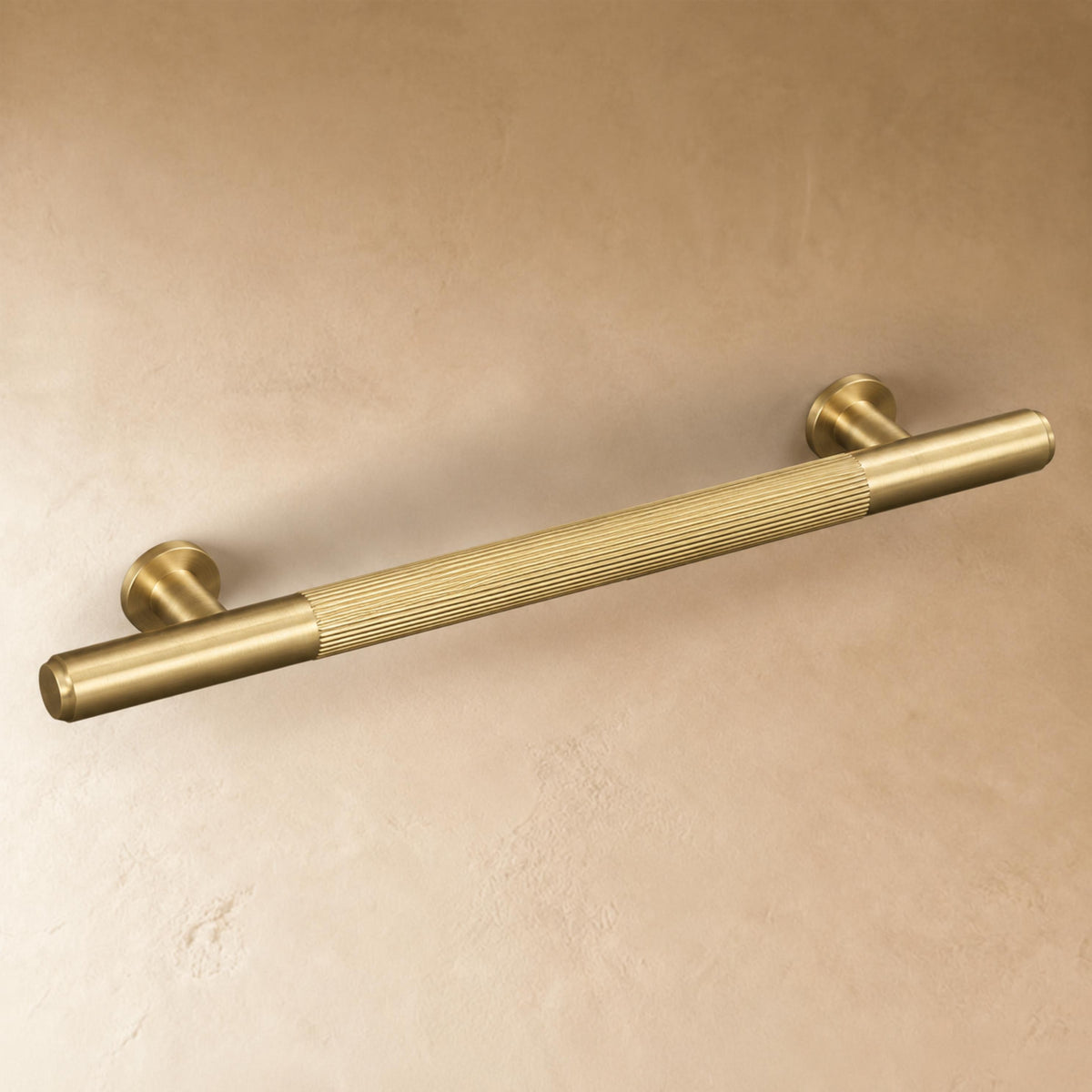 Durable Metal Ergonomic Door Knobs & Pulls (Set)