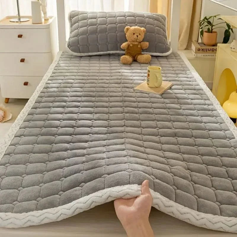 Duvet Cover Protector Ultra-Soft Milk Velvet Breathable Tailored Fit