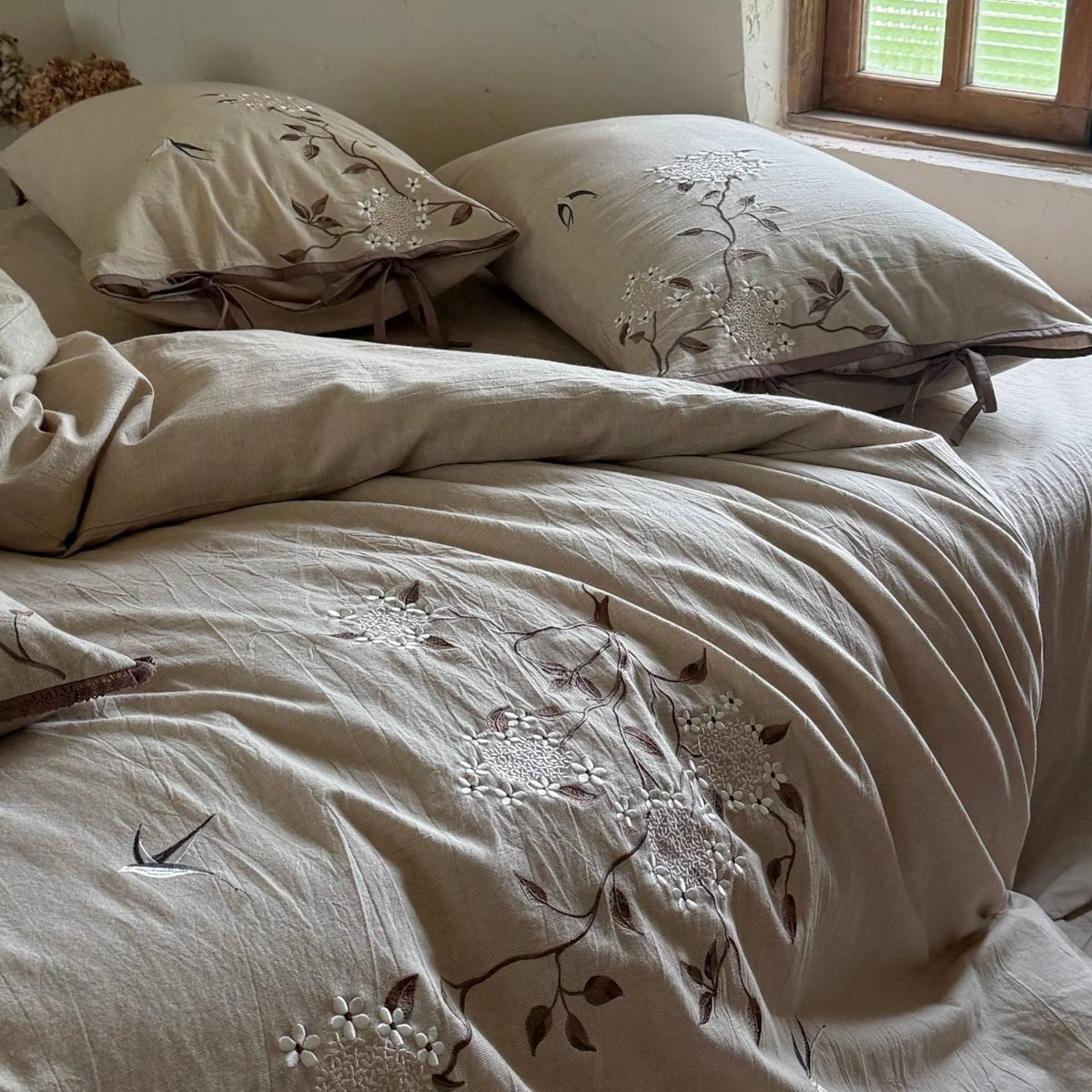Duvet Cover Set Cotton-Linen Floral Embroidery Tied Pillowcases