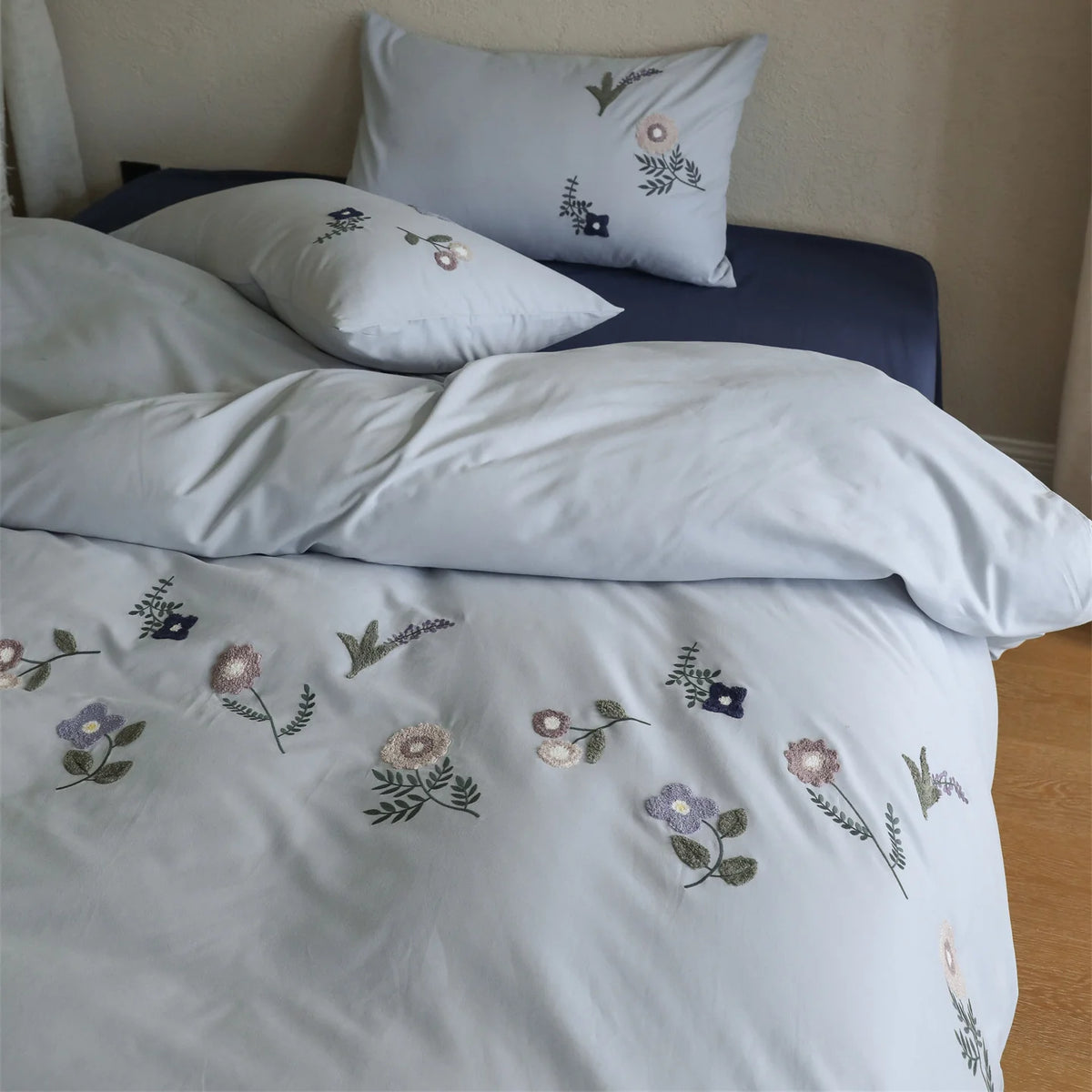 Duvet Cover Set Cotton Percale Embroidered Wildflower Temperature-Regulating