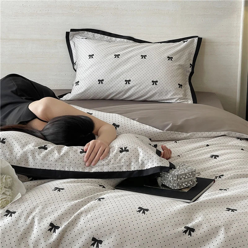 Duvet Cover Set Cotton Satin Butterfly Motif 4-Piece