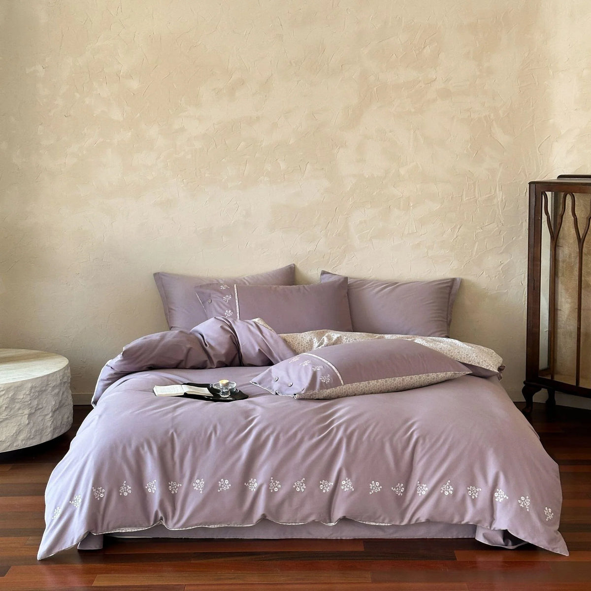 Duvet Cover Set Mako Satin Leaf Embroidery