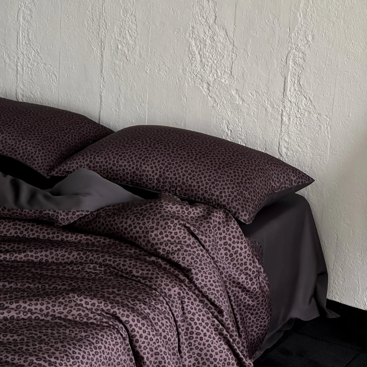 Duvet Cover Set Reversible Satin Leopard Pattern