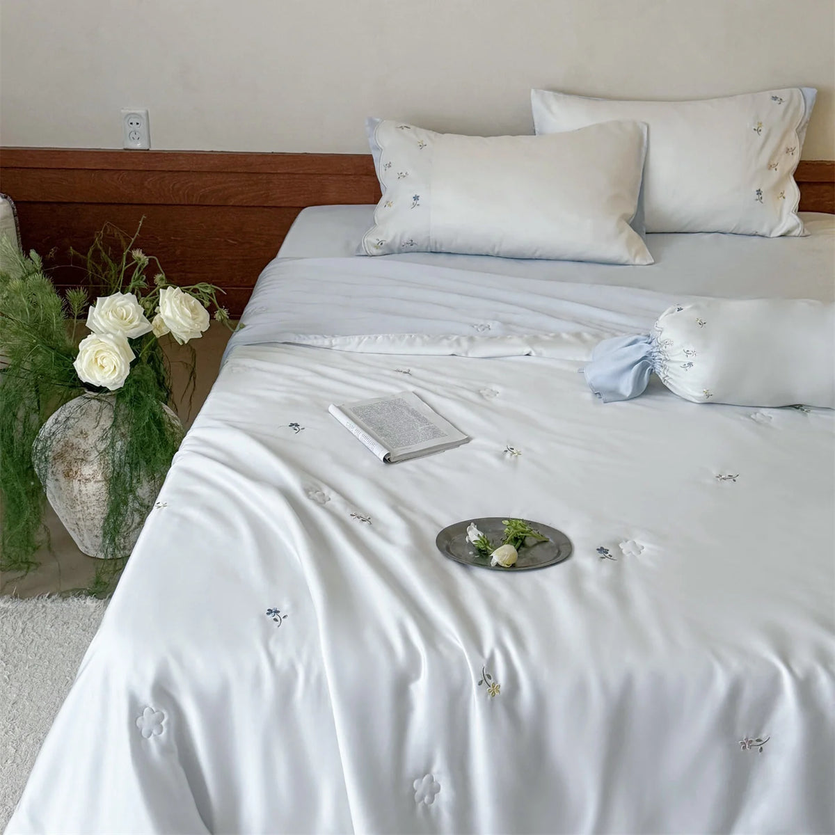 Duvet Cover Set Satin Floral Embroidery & Hidden Zipper