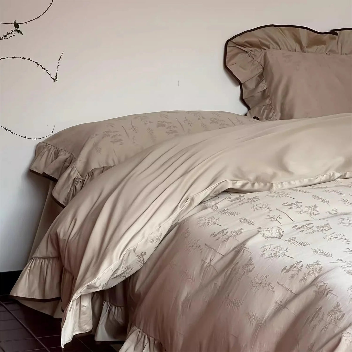 Duvet Cover Set Satin Floral Jacquard Contrast Piping 4-Piece