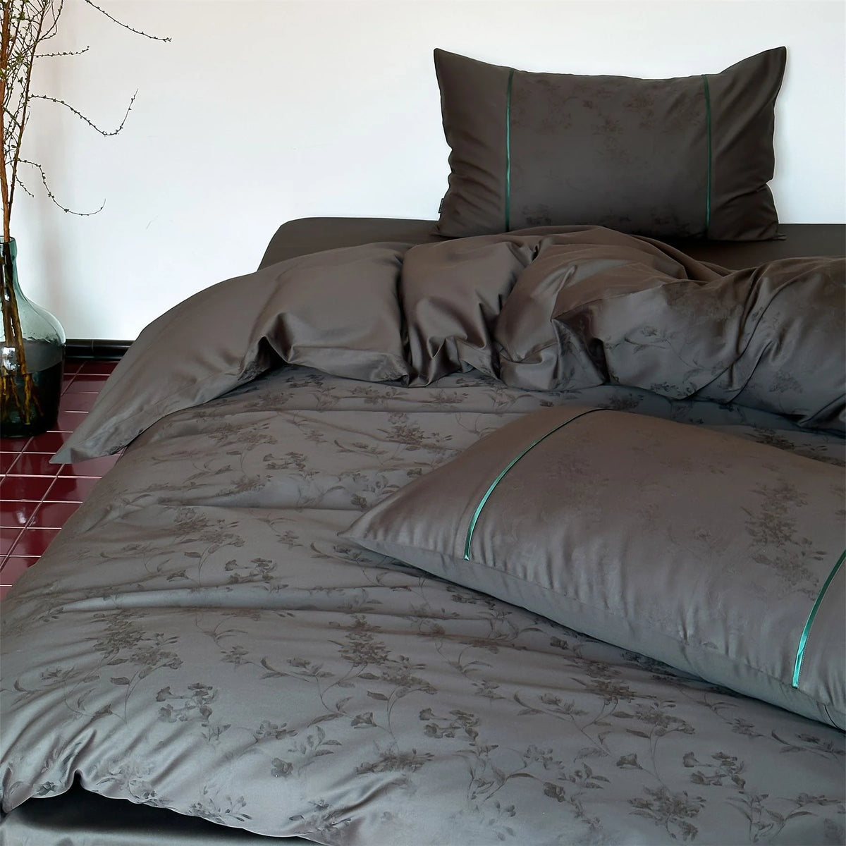 Duvet Cover Set Satin Floral Jacquard Contrast Piping 4-Piece
