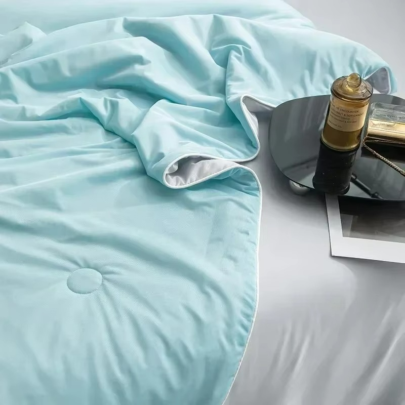 Duvet Reversible Temperature-Regulating Breathable