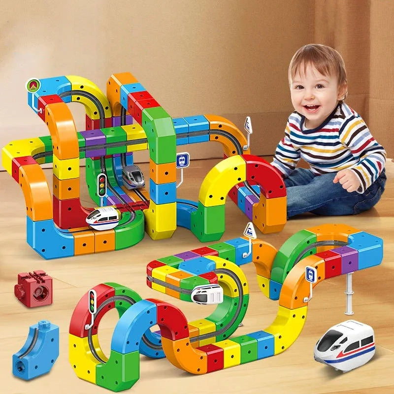 Electric Train Set USB Rechargeable Magnetic Snap-Together Track