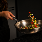 Even-Heat Titanium Wok Pan (32 cm)