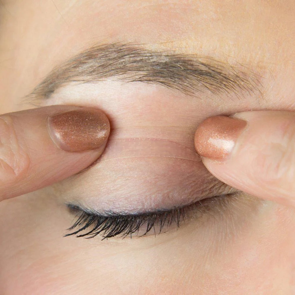 Eyelid Lift Strips Transparent & Hypoallergenic Set of 100