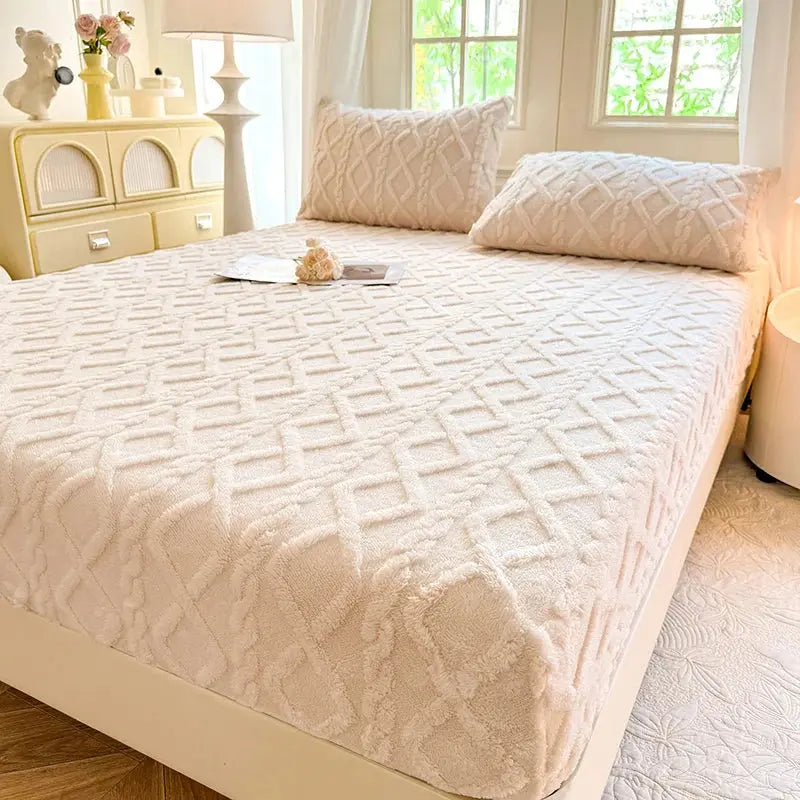 Fitted Bed Sheet Ultra-Soft Coral Fleece Deep Pockets