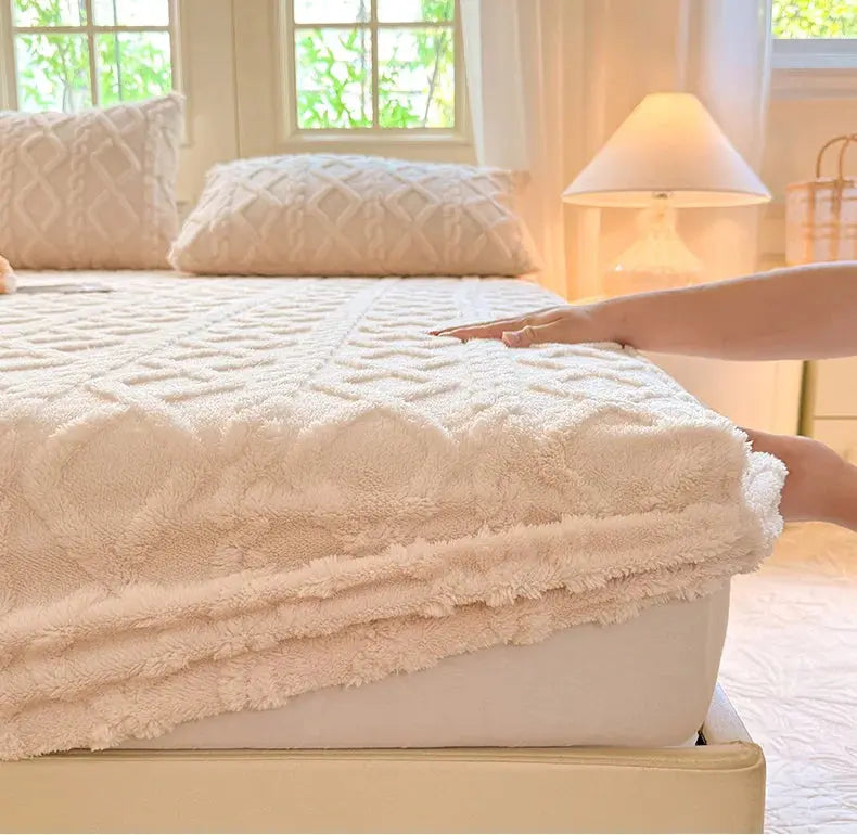 Fitted Bed Sheet Ultra-Soft Coral Fleece Deep Pockets