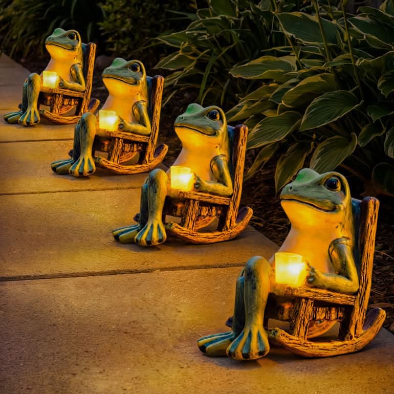 Garden Frog Statue Solar-Powered Automatic Light Weather-Resistant