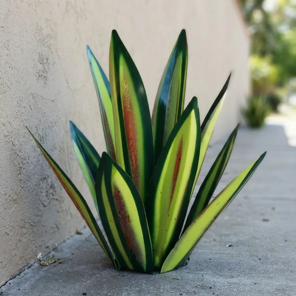 Garden Ornament Agave Solar-Powered Weatherproof Metal