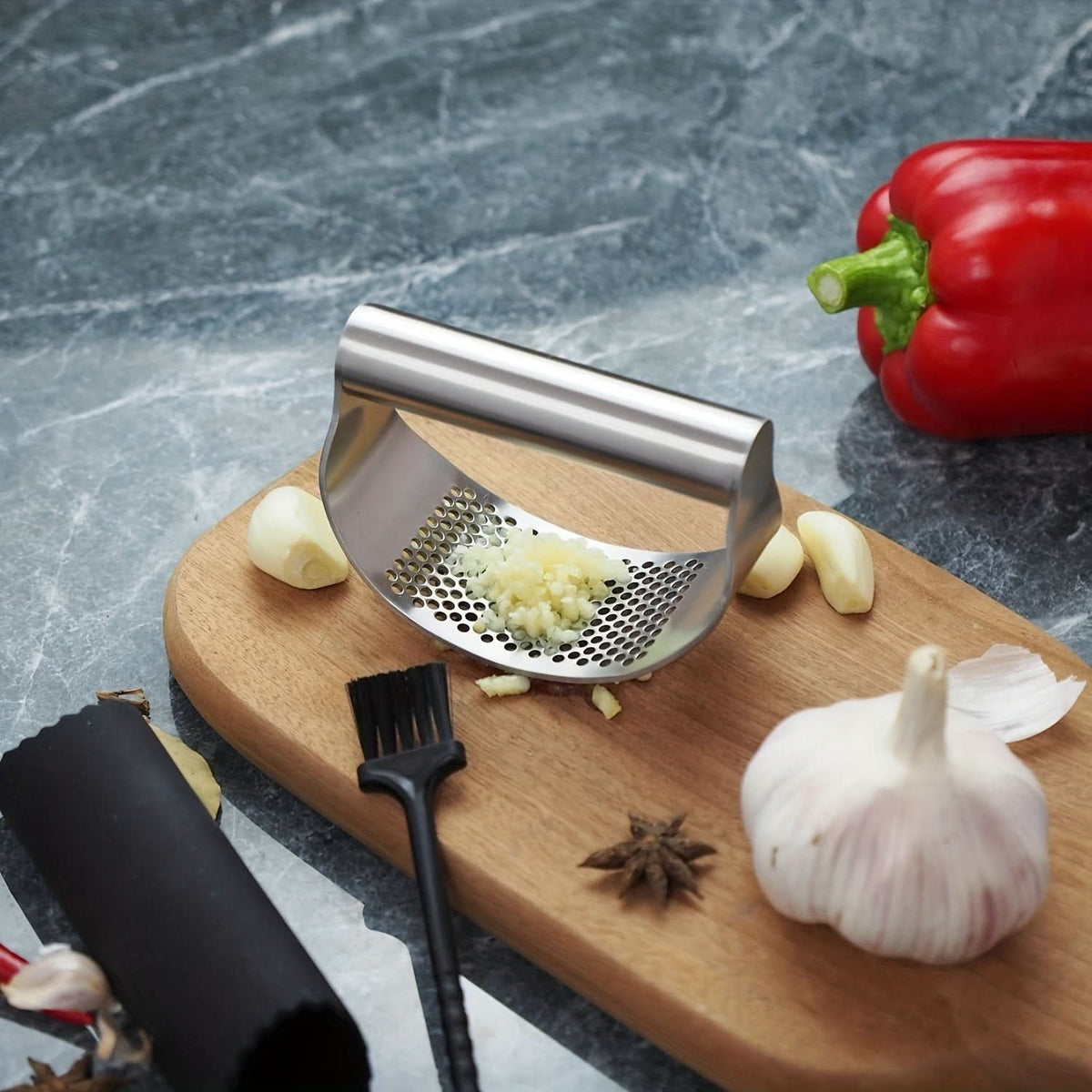 Garlic Press Stainless Steel Ergonomic Handle