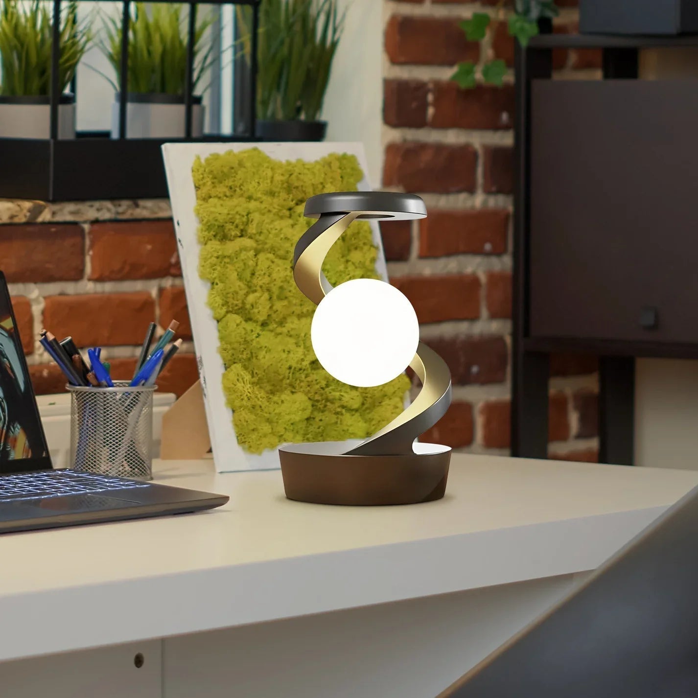 Gesture-Controlled Wireless Charging Desk Lamp