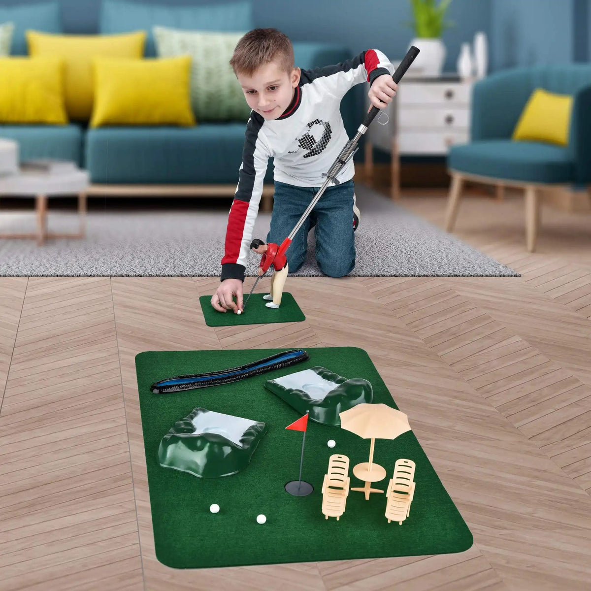 Golf Training Set Five Clubs Twelve Balls Putting Mat