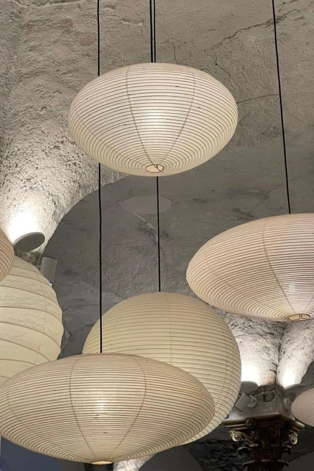 Hand-Bonded Glare-Free Mulberry Paper Pendant Light (Adjustable Height)