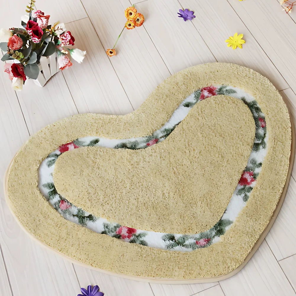 Heart-Shaped Tufted Floral Microfiber Bath Mat (Non-Slip Base)